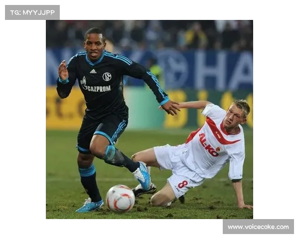 法尔范在沙尔克04的场上位置分析及战术作用详解